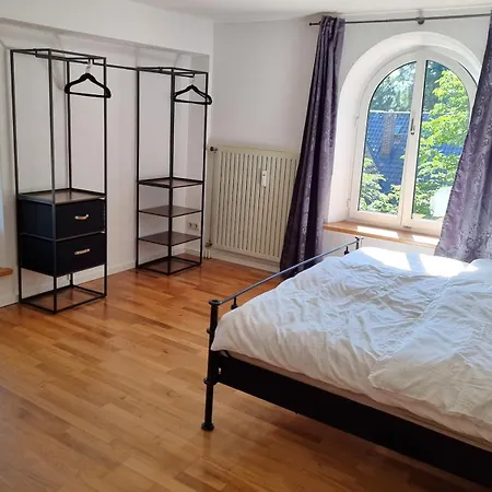 Leo11 Apartament